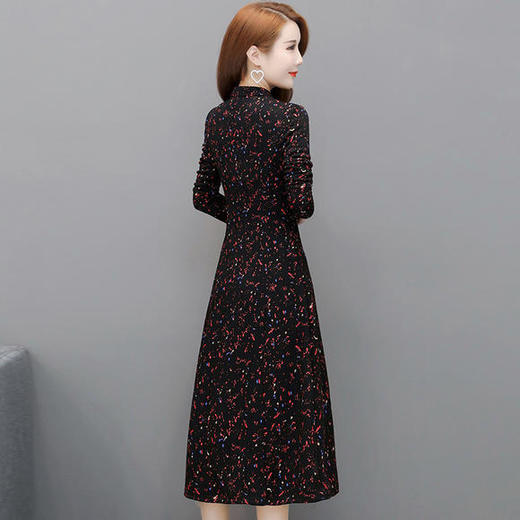 YW-TYH9912修身显瘦加绒加厚气质优雅保暖连衣裙 商品图2