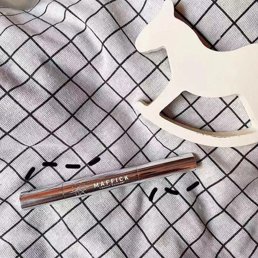 MAFFICK 口红雨衣不沾杯保湿滋润持久不掉色保护伞防水定妆液神器 商品图1