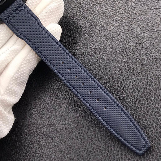 ZF万国黑色科技 IWC飞行员系列TOP GUN海军空战部队MIRAMAR计时腕表闪耀出场
【黑色科技】腕表尺寸44X16.5mm 商品图8