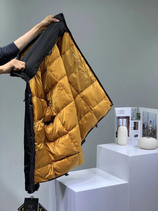 点此购买 始祖鸟男款金标连帽羽绒服外套 十一167188 商品图8