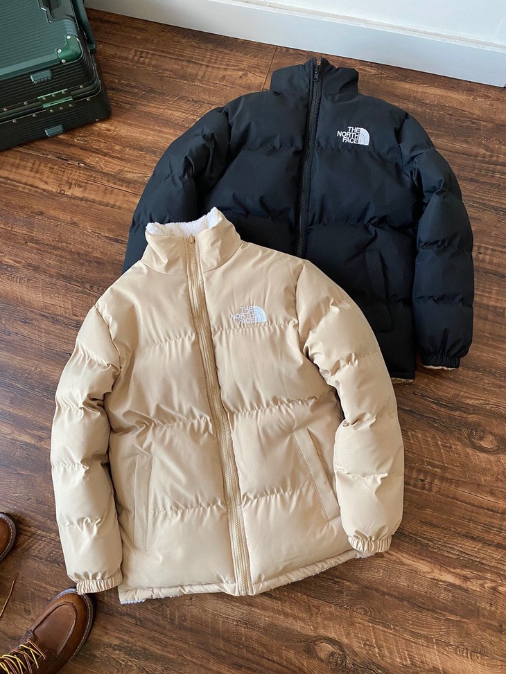 点此购买 北面男女羊羔绒两面穿棉服 左167411