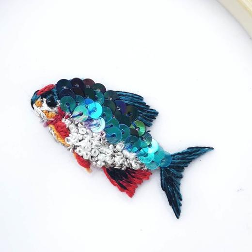 【云端刺绣】写实小金鱼别针 商品图3
