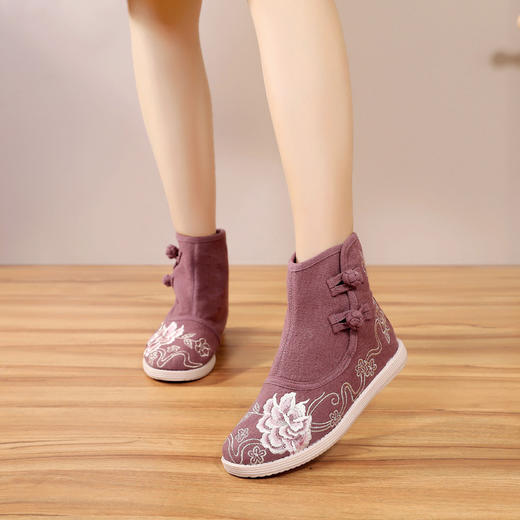 LTX-W-21绣花鞋女民族风靴子老北京布鞋平底古风汉服鞋子 商品图1