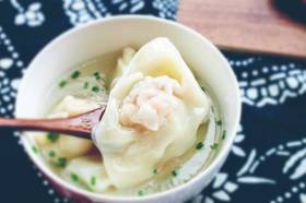 鲜肉馄饨来一碗，再冷的天也不怕~ 