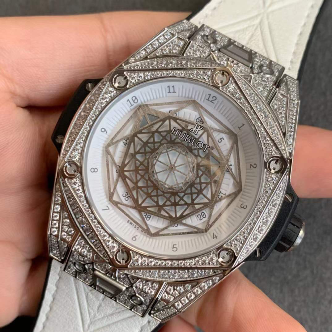 宇舶恒宝全新"豪华版"big bang刺青满钻腕表,终于上线啦!