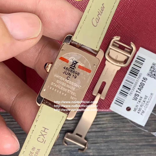 GS卡地亚热门大作——优雅的美式坦克WSTA0016腕表曼妙登场！苗条多姿的外形，简约秀丽的设计，是现代女性的不二之选 商品图14