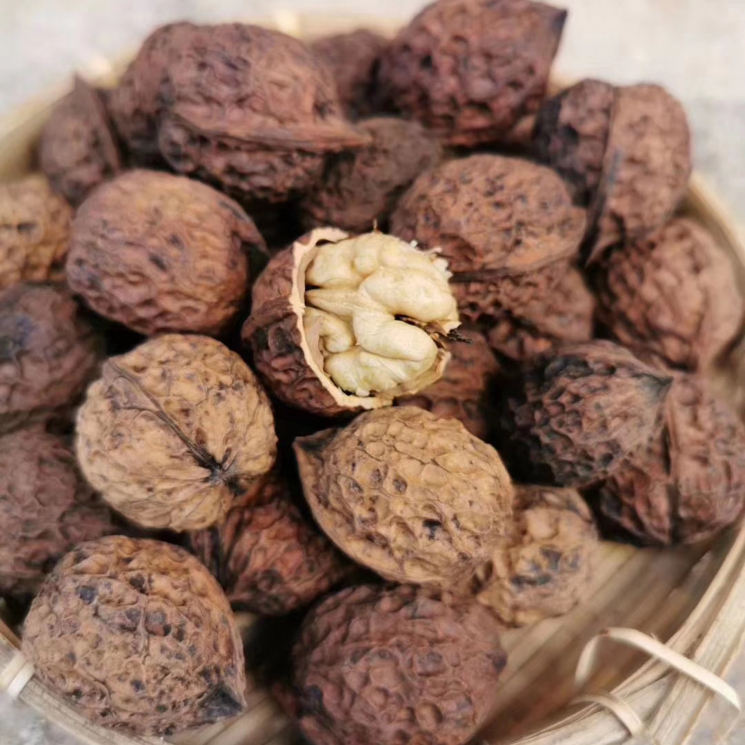 【核桃】野生尖嘴小核桃虽小个却香甜 都是没有泡药水的原生态核桃 /核桃仁 新货包邮