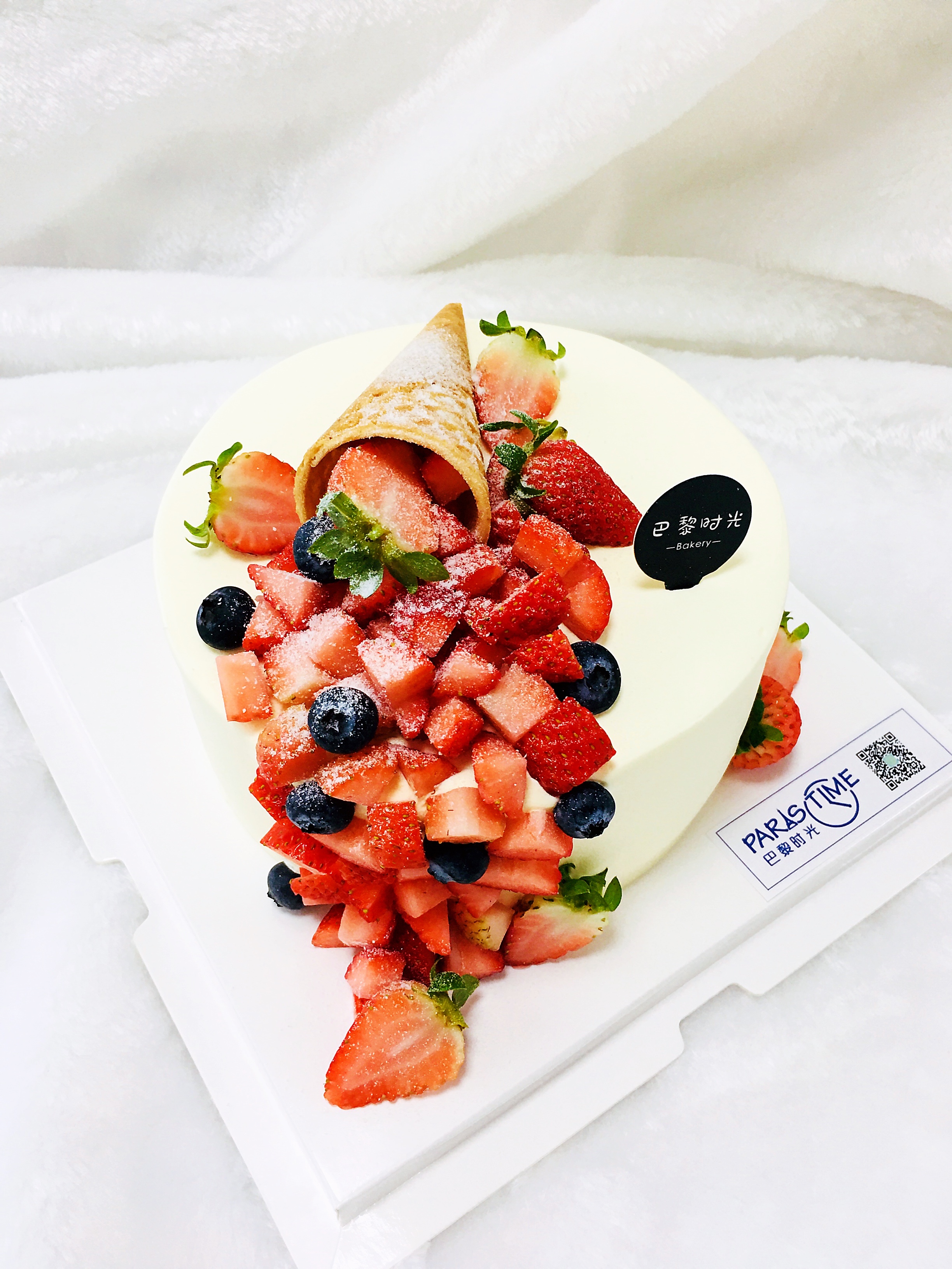 草莓甜筒海盐奶油夹心草莓