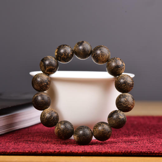 BG1125-1   正区达拉干沉水16.6MM手串-35.42克 商品图0