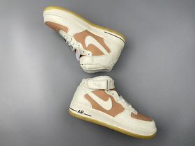 耐克 Nike Air Force 1 Mid 白粉生胶 空军一号中帮百搭休闲运动板鞋。柔软、弹性十足的缓震性能和出色的中底设计，横跨复古与现代的外型结合，造就出风靡全球三十多年的Force 1