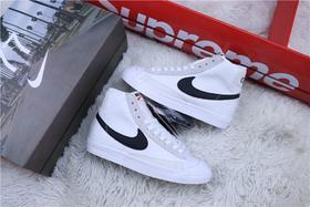 耐克/NIKE  耐克开拓者倒勾板鞋 白黑皮面加帆布