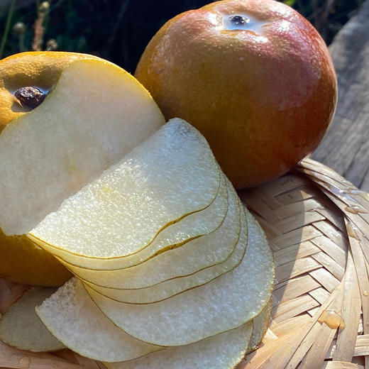 【云南玉雪蜜香红梨】又叫木梨 深山现摘现发 酸甜可口 清爽多汁 外皮黄中带红 颜色亮丽 4种规格任选 商品图2