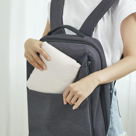 多功能羽绒毯，95%白鹅绒填充，保暖披肩/U型枕/保暖半身裙/保暖沙发毯，多重功能，一次拥有 商品图2