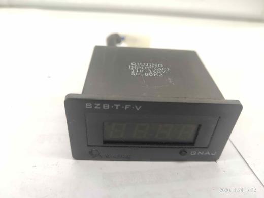 【货号05150】汽油发电机2KW2.8KW3KW6.5KW8KW单相三相数字显示电压表数显表 商品图4