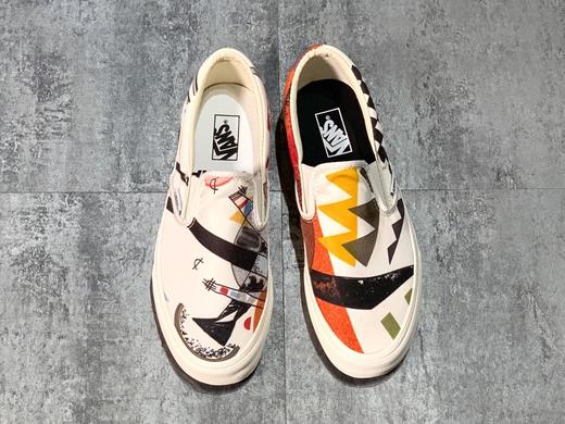 Vans Slip-On x Moma 联名款 世界名画瓦西里·康定斯基画作(橘) 此次联名鞋款以世界名画瓦西里·康定斯基画作(橘)作为原型创作 简直艺术品！ 商品图2
