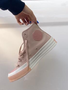 欧阳娜娜同款，仙系少女胭脂粉🔥 鞋头挡泥板、包头盖、后跟标、内腰logo皆换成水晶果冻元素！整体表现干干净净又高级！！