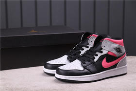 乔丹1代中帮系列Air Jordan 1Air Jordan 1 Mid 已经是深受无数潮人喜爱的优质搭配鞋款，随着换季，估计不少优质配色又会成为大家入手的选择。