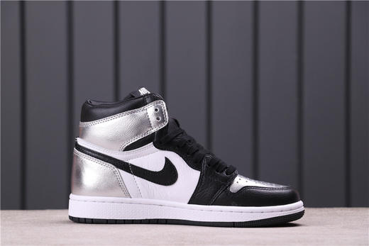 乔丹/Air Jordan aj1 乔丹1代 乔1高帮Air Jordan 1 High OG WMNS “Silver Toe” 货号：CD0461-001      乔1高帮黑银 商品图0