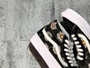 Vans SK8-Mid 小雏菊🌼系列 年轻人的选择！官方再次推出菊花系列 鞋身印满小雏菊图案，整体显得鲜明又上档次，在搭配上更是清新自然！ 商品缩略图2
