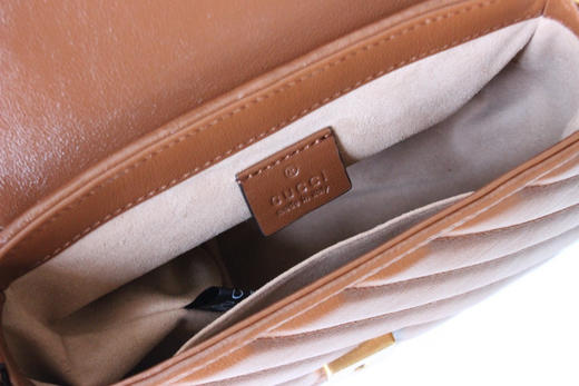 GG新款焦糖提手邮差包 商品图9