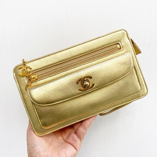 chanel香奈儿漆金手拿包