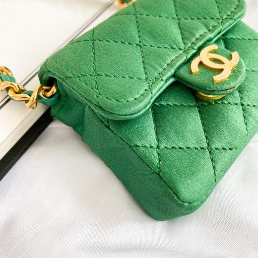 chanel香奈儿mini cf 青草绿缎面唇膏包腰包