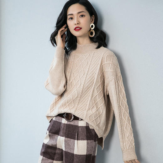 优衣美杏色毛衣女新款春秋套头宽松打底针织衫女长袖t15748