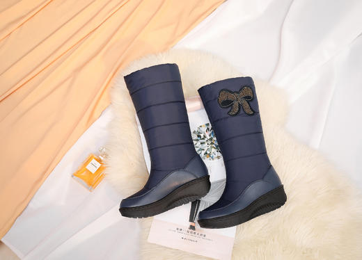 上海旗袍厂MJM-101B    冬季新款纯色厚底太空棉羽绒雪地靴松糕底个性时尚水钻蝴蝶女棉靴 商品图4