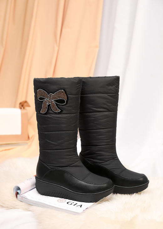 上海旗袍厂MJM-101B    冬季新款纯色厚底太空棉羽绒雪地靴松糕底个性时尚水钻蝴蝶女棉靴 商品图5