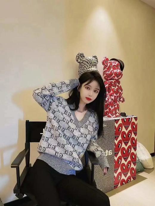 乐享爽12！古驰 经典双G字母 双面提花加厚 V领毛衣 商品图0