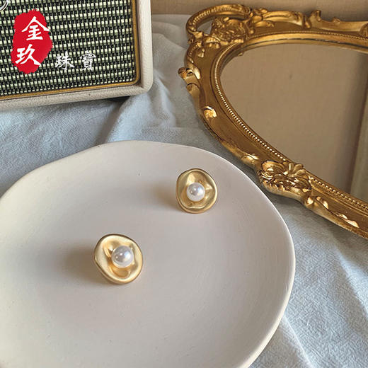 S925银针复古珍珠超大耳饰 商品图2