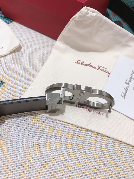 SF菲拉格慕-枪色窄扣-平纹牛皮 商品图4