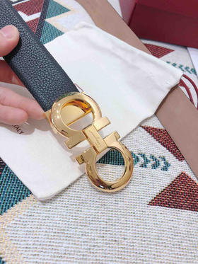 SF菲拉格慕-金色扣-荔枝纹牛皮