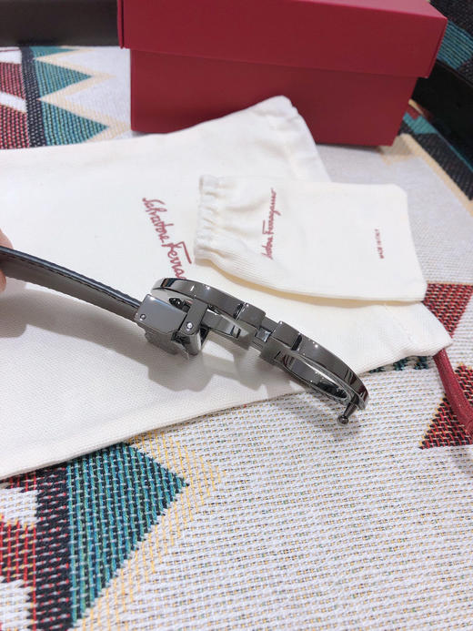 SF菲拉格慕-枪色窄扣-平纹牛皮 商品图5