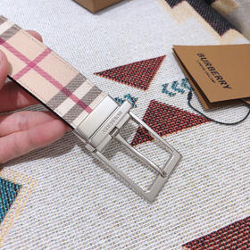 BBR巴宝莉-红色格纹-银扣