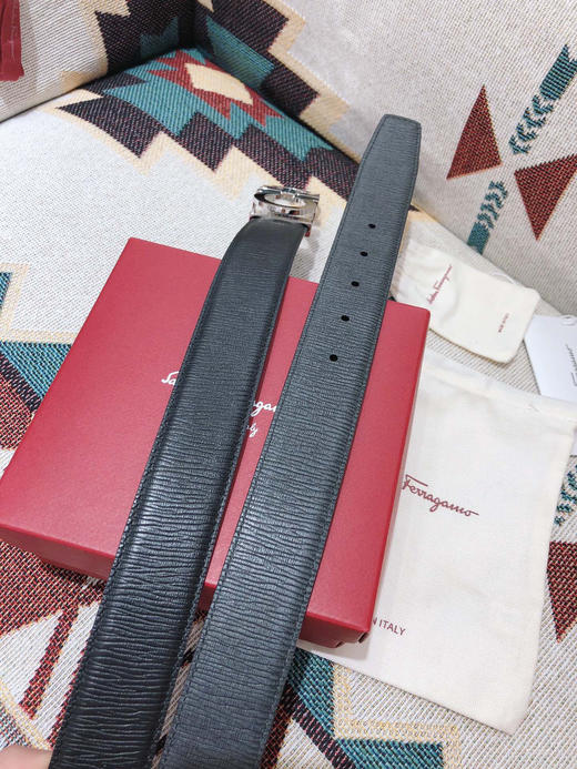 SF菲拉格慕-银色拼接扣-水波纹 商品图7