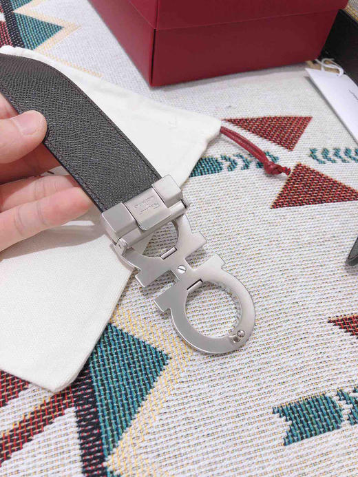 SF菲拉格慕-银色扣-掌纹牛皮 商品图4