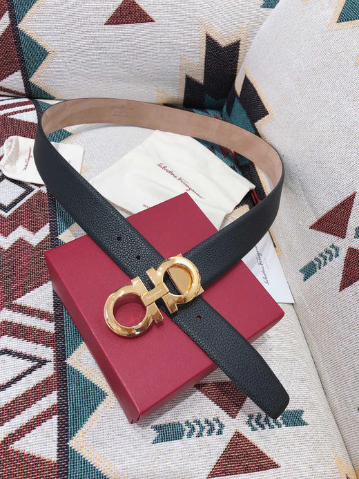 SF菲拉格慕-金色扣-荔枝纹牛皮 商品图6