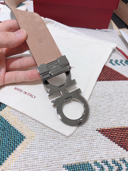 SF菲拉格慕-枪色扣-荔枝纹牛皮 商品图4