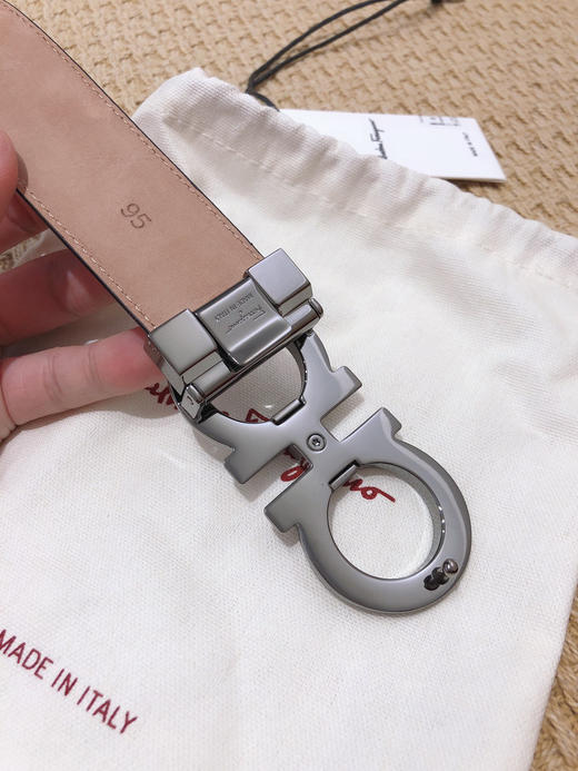 SF菲拉格慕-枪色扣-平纹+树膏皮 商品图5