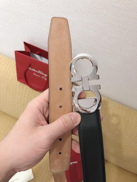 SF菲拉格慕-银色扣-平纹+树膏皮 商品图4