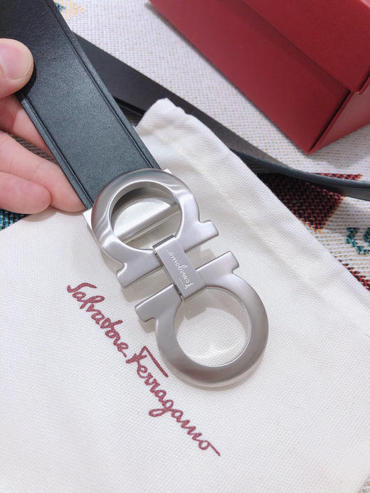 SF菲拉格慕-银色扣-两侧压纹 商品图0