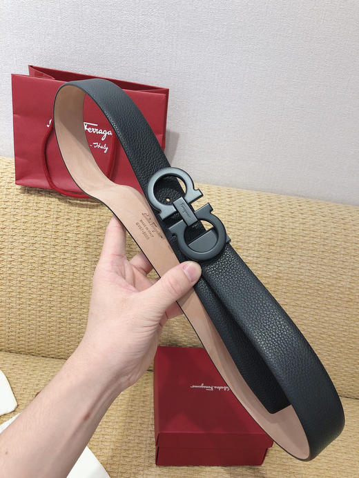 SF菲拉格慕-磨砂黑扣-荔枝纹+树膏皮 商品图3