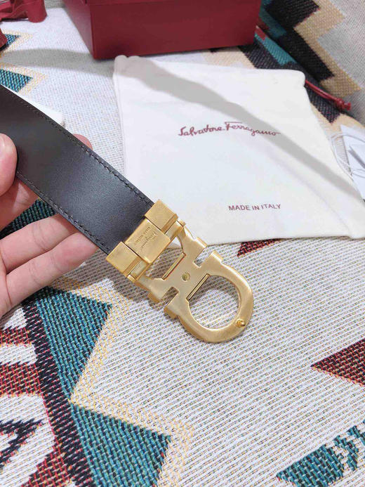 SF菲拉格慕-金色窄扣-平纹牛皮 商品图4