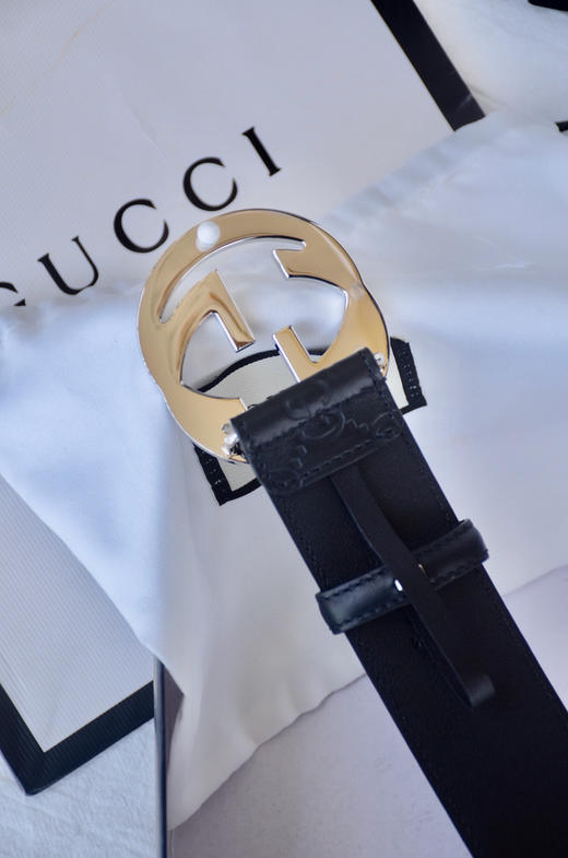 GG压花银扣单面男士腰带 商品图3