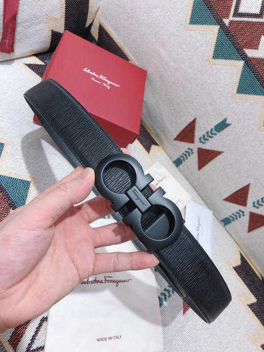 SF菲拉格慕-磨砂黑扣-水波纹 商品图3