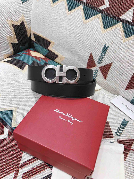 SF菲拉格慕-银色扣-两侧压纹 商品图2