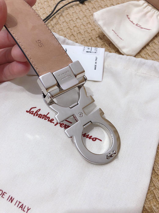 SF菲拉格慕-银色扣-平纹+树膏皮 商品图5