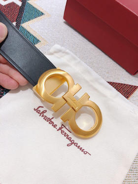 SF菲拉格慕-金色扣-两侧压纹