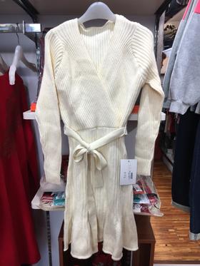 V领冷连衣裙3186